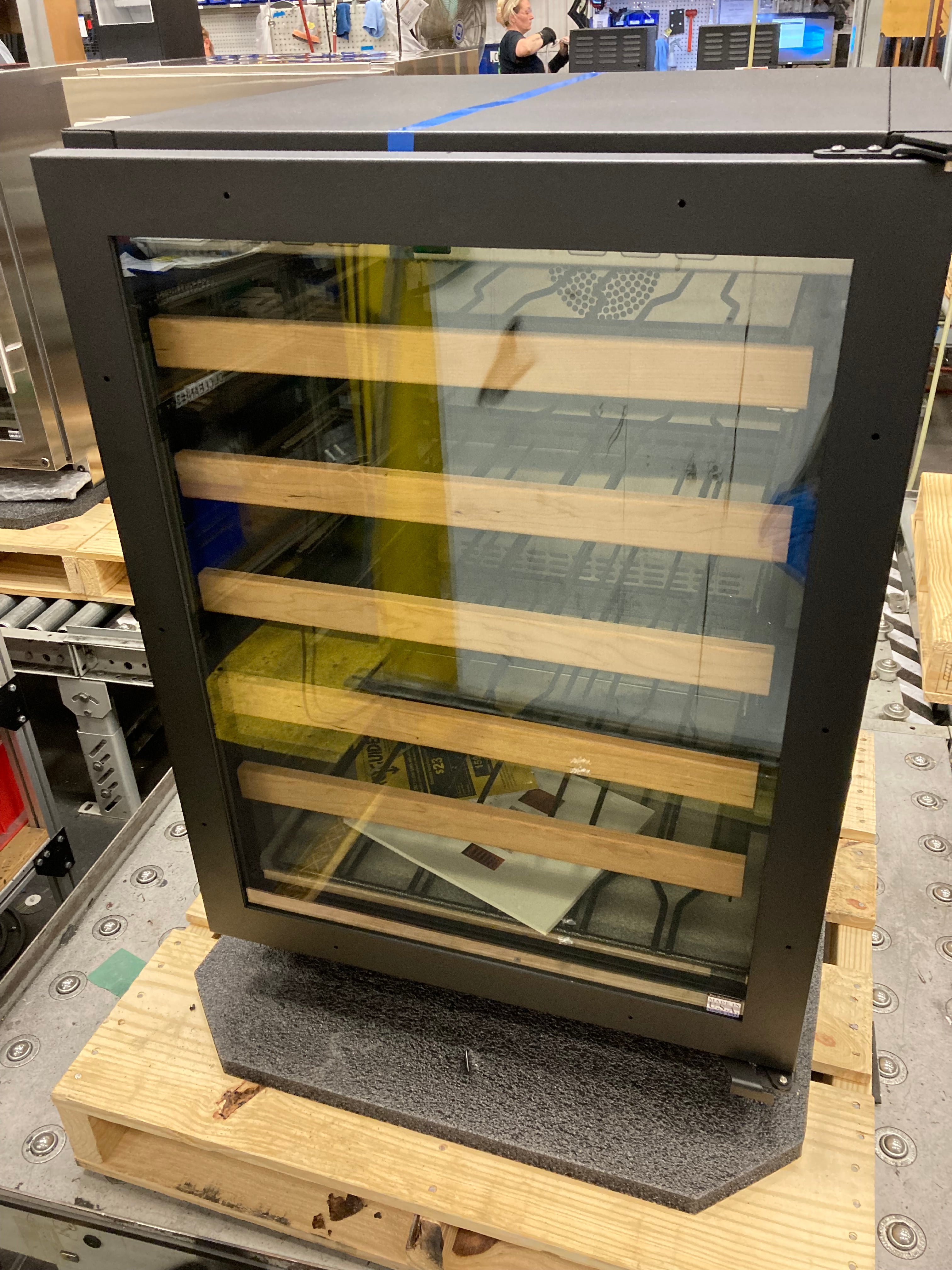 24" Overlay Single Zone Wine Cabinet - Glass Door - Right Hinge | 10927789-1