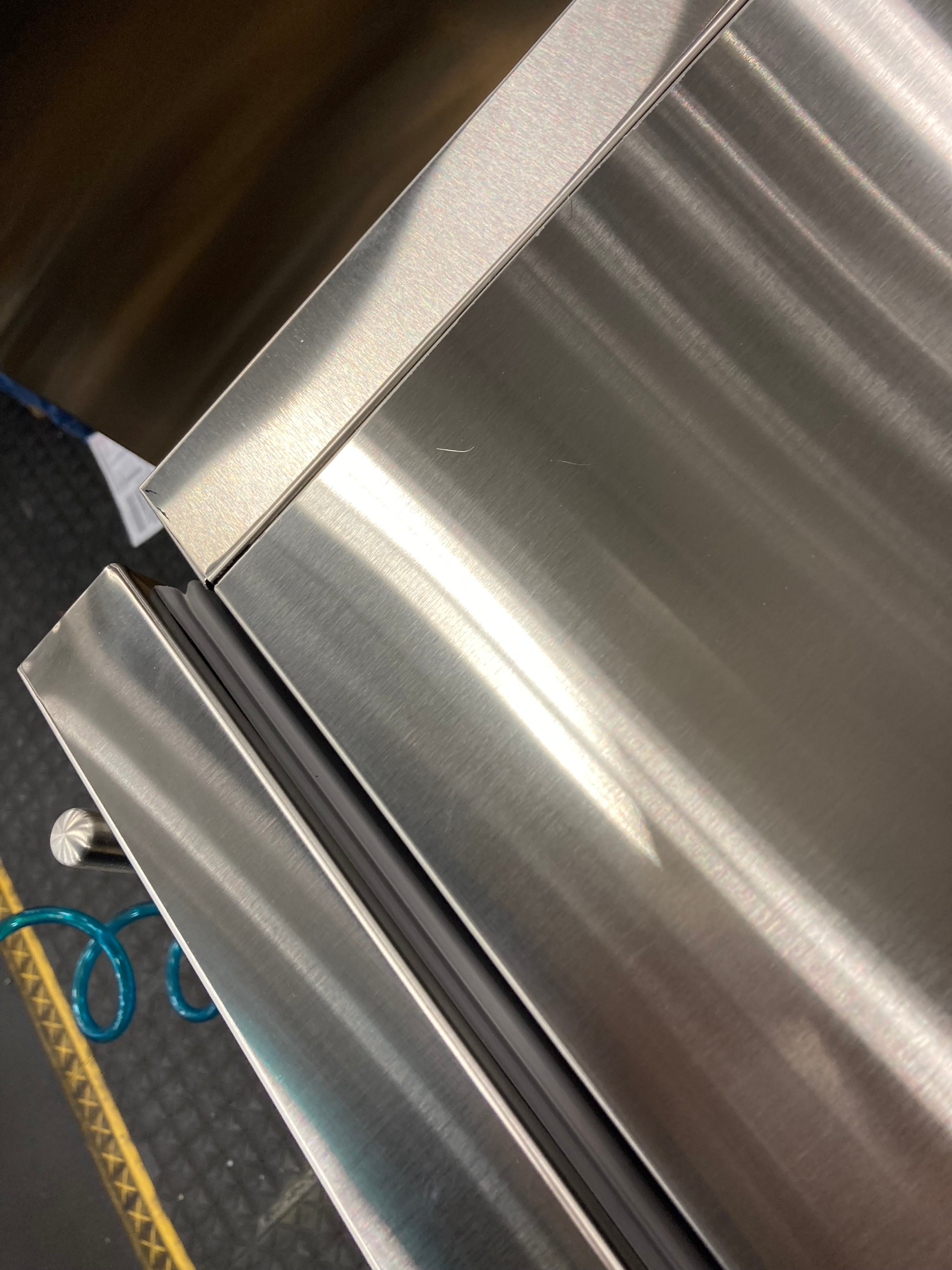 24" Stainless Beverage Center - Glass Door - Right Hinge | 11192990-1